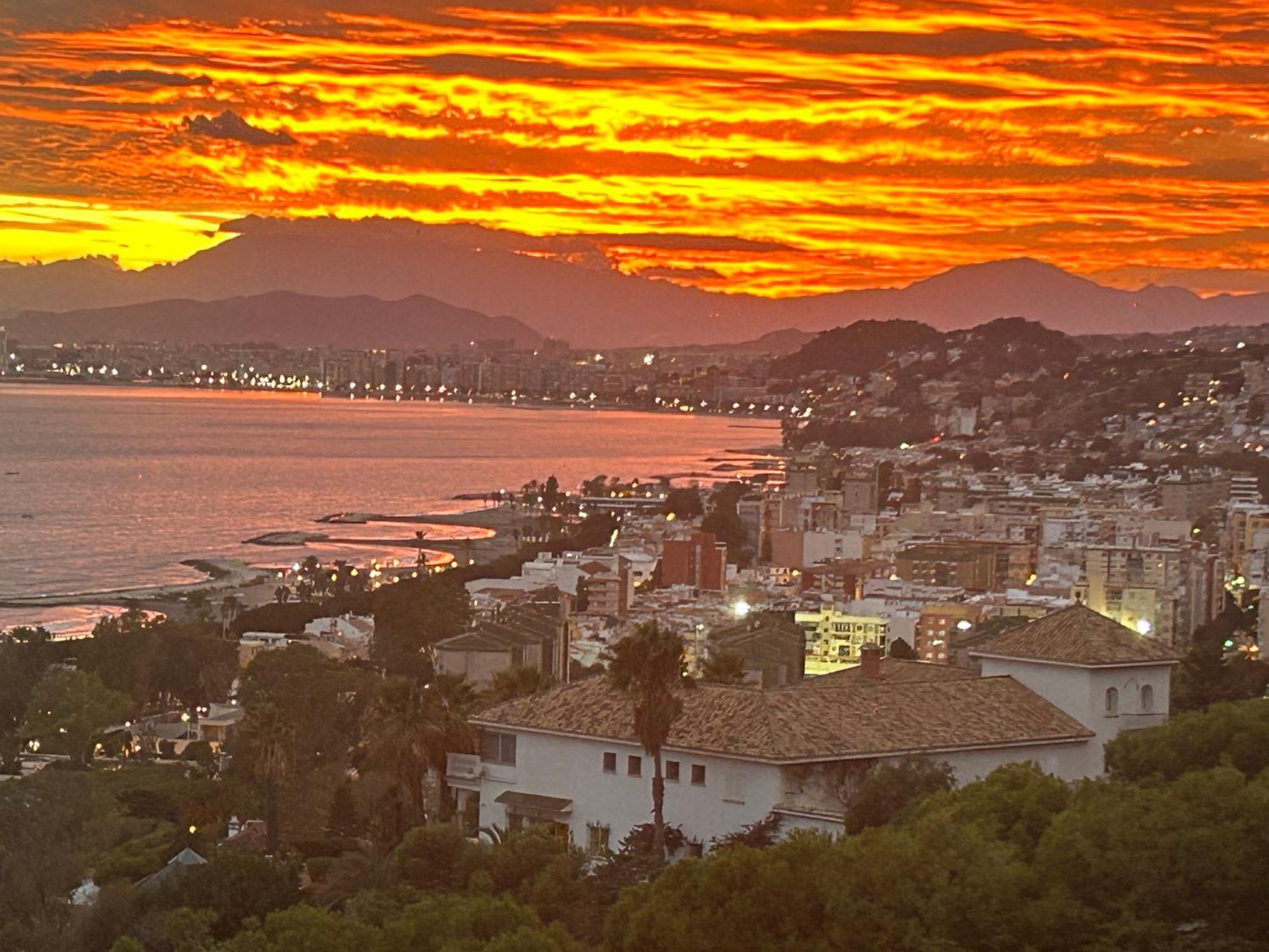 Marvellous Malaga Mediterranean And Mountain Views Екстериор снимка